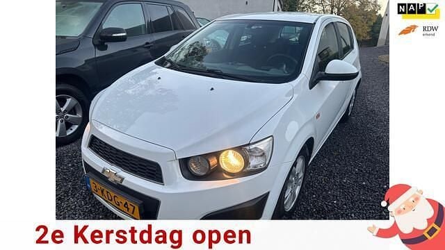 Wit Occasion 2013 Chevrolet Aveo LT Hatchback | € 2.999 (Eerlijke prijs) - Afbeelding 1/4