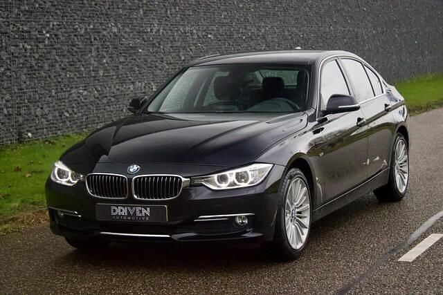 Zwart Occasion 2013 BMW 316 Luxury Line Sedan | € 12.990 (Goede deal) - Afbeelding 1/4
