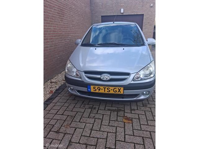 Grijs Gebruikt 2007 Hyundai Getz Active Hatchback | € 1.450 (Eerlijke prijs) - Afbeelding 1/4