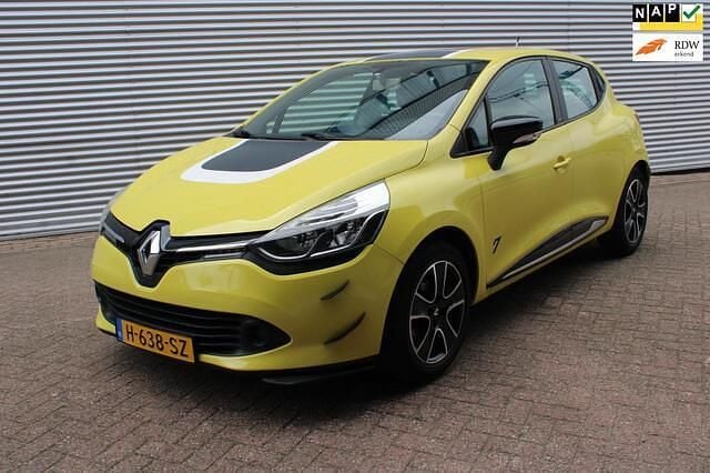 Geel Gebruikt 2012 Renault Clio IV Collection Hatchback | € 4.750 (Eerlijke prijs) - Afbeelding 1/4