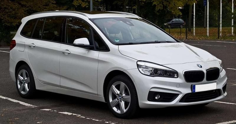 Wit Gebruikt 2015 BMW 218 Gran Tourer MPV | € 14.950 (Eerlijke prijs) - Afbeelding 1/3