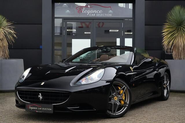 Zwart (metallic) Gebruikt 2009 Ferrari California Cabriolet | € 92.950 - Afbeelding 1/4