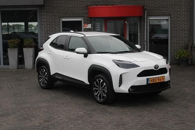 Wit Nieuw 2025 Toyota Yaris Cross Comfort SUV | € 28.450 (Goede deal) - Afbeelding 1/4