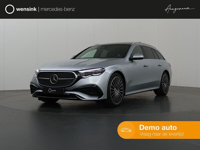 Grijs Gebruikt 2025 Mercedes E300 Sport Edition Stationwagen | € 79.900 - Afbeelding 1/4