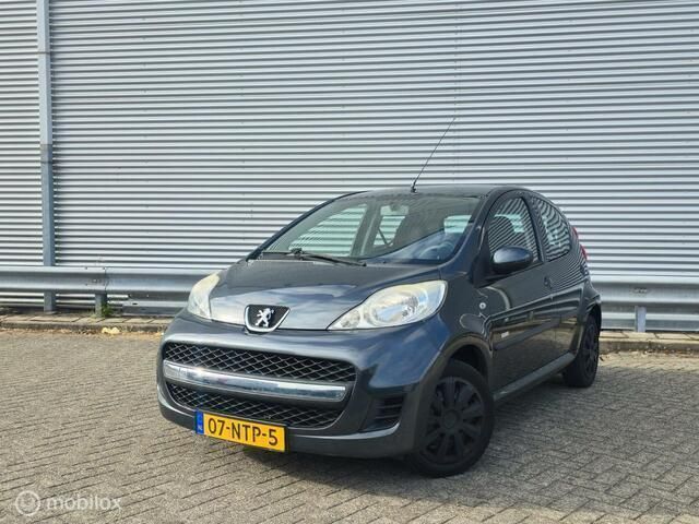Grijs Gebruikt 2010 Peugeot 107 Hatchback | € 2.990 (Eerlijke prijs) - Afbeelding 1/4