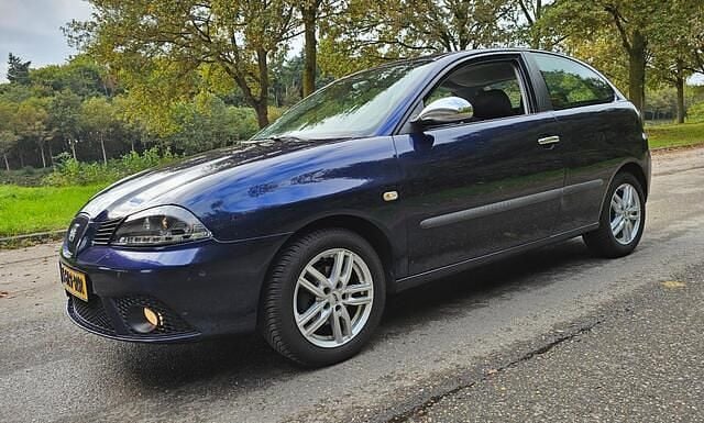 Blauw Gebruikt 2007 Seat Ibiza Sport Hatchback | € 1.950 (Eerlijke prijs) - Afbeelding 1/4