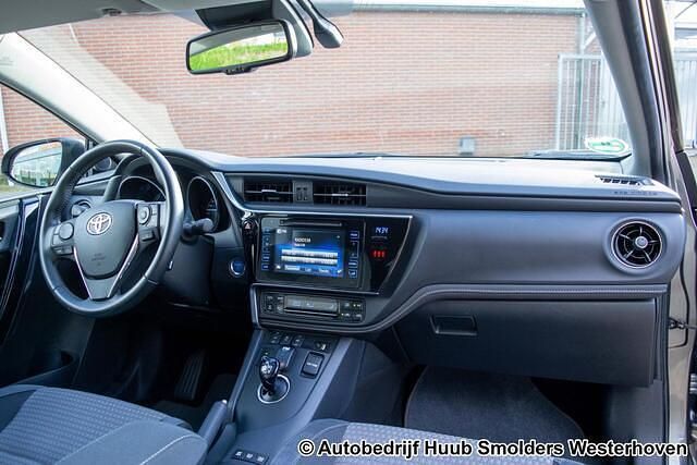 Occasion Toyota Auris Active 99 PK (72 kW) 2019 Grijs Hatchback