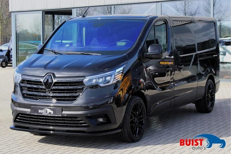 Zwart Gebruikt 2022 Renault Trafic Business Van | € 32.450 - Afbeelding 1/4