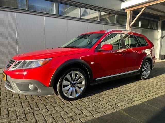 Rood, andere lak Gebruikt 2010 Saab 9-3X Stationwagen | € 27.500 - Afbeelding 1/4
