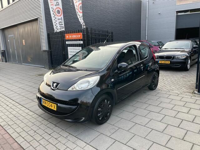 Zwart Gebruikt 2006 Peugeot 107 Hatchback | € 1.999 (Eerlijke prijs) - Afbeelding 1/4