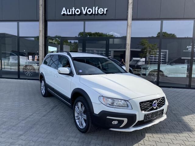 Wit Gebruikt 2015 Volvo XC70 Inscription SUV | € 27.500 (Eerlijke prijs) - Afbeelding 1/4