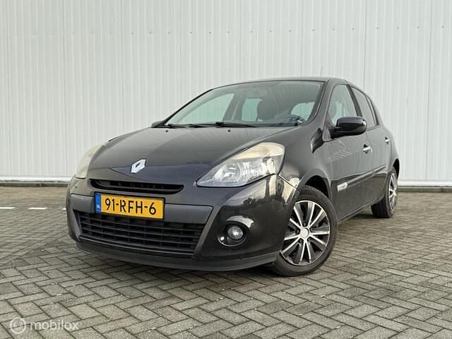 Zwart Occasion 2011 Renault Clio II Hatchback | € 2.250 (Iets duurder) - Afbeelding 1/4