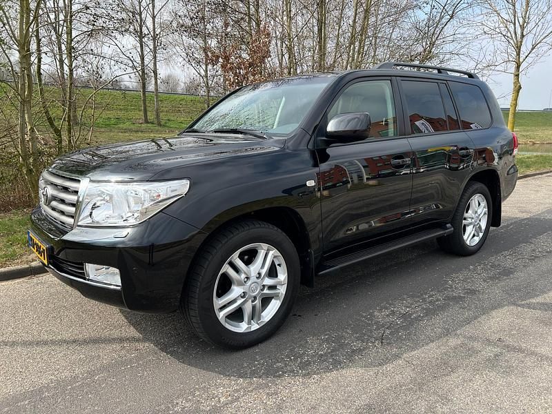 Zwart Gebruikt 2011 Toyota Land Cruiser Executive SUV | € 77.950 - Afbeelding 1/4