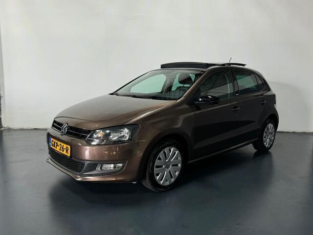 Bruin Occasion 2011 VW Polo Highline Hatchback | € 8.999 (Iets duurder) - Afbeelding 1/4
