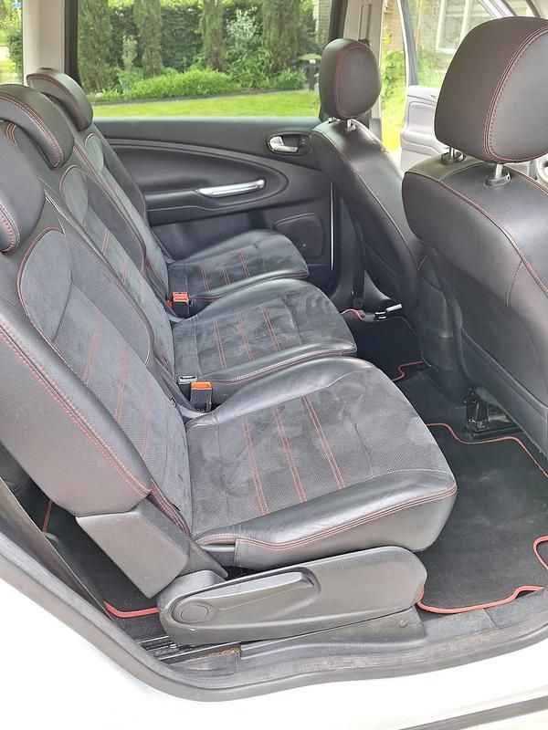 Wit Gebruikt 2011 Ford S-MAX S MPV | € 10.950 (Iets duurder) - Afbeelding 1/4