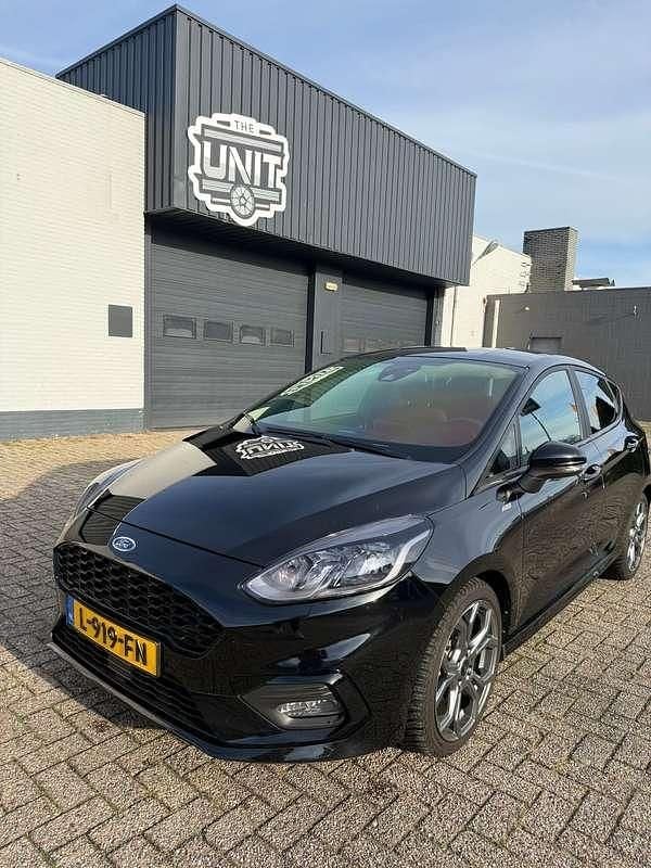 Zwart Occasion 2019 Ford Fiesta ST-Line Hatchback | € 11.500 (Goede deal) - Afbeelding 1/4