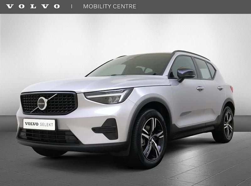 Zilver Gebruikt 2025 Volvo XC40 Plus SUV | € 45.435 (Eerlijke prijs) - Afbeelding 1/4