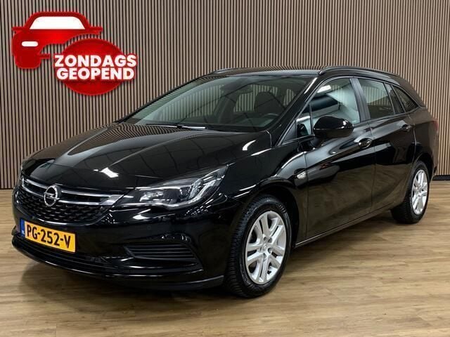 Zwart Gebruikt 2017 Opel Astra Edition Stationwagen | € 8.945 (Goede deal) - Afbeelding 1/4
