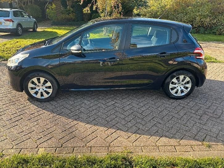 Gebruikt 2014 Peugeot 208 Hatchback | € 2.500 (Super prijs) - Afbeelding 1/4
