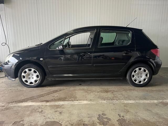 Zwart Gebruikt 2004 Peugeot 307 Hatchback | € 699 (Eerlijke prijs) - Afbeelding 1/4