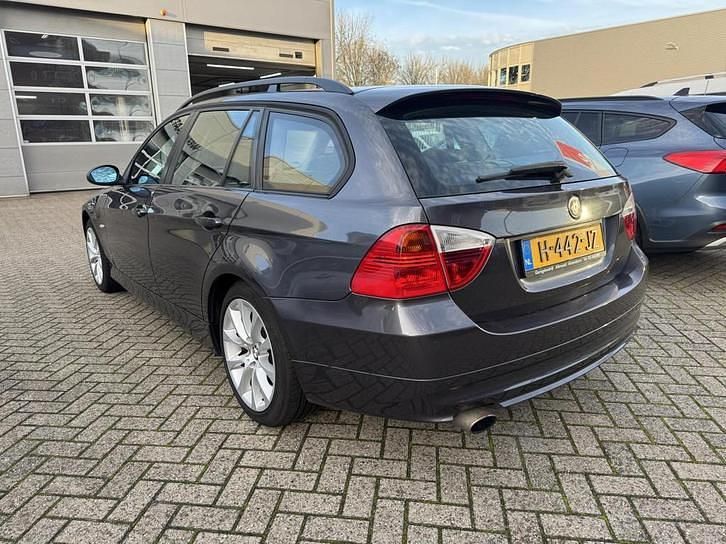 Occasion BMW 318 129 PK (94 kW) 2007 Grijs (metallic) Stationwagen