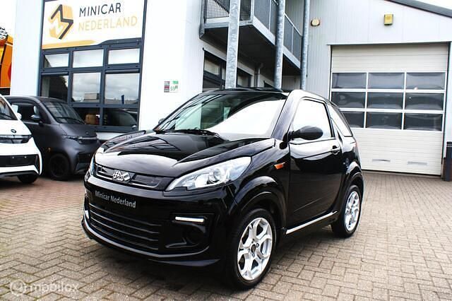 Zwart Gebruikt 2021 Ligier JS50 Hatchback | € 11.950 (Eerlijke prijs) - Afbeelding 1/4