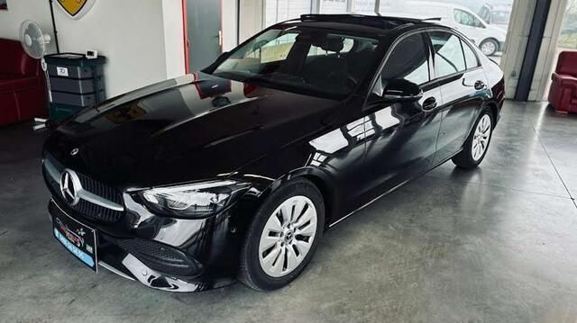 Zwart Occasion 2022 Mercedes C200 Business Sedan | € 34.990 - Afbeelding 1/4