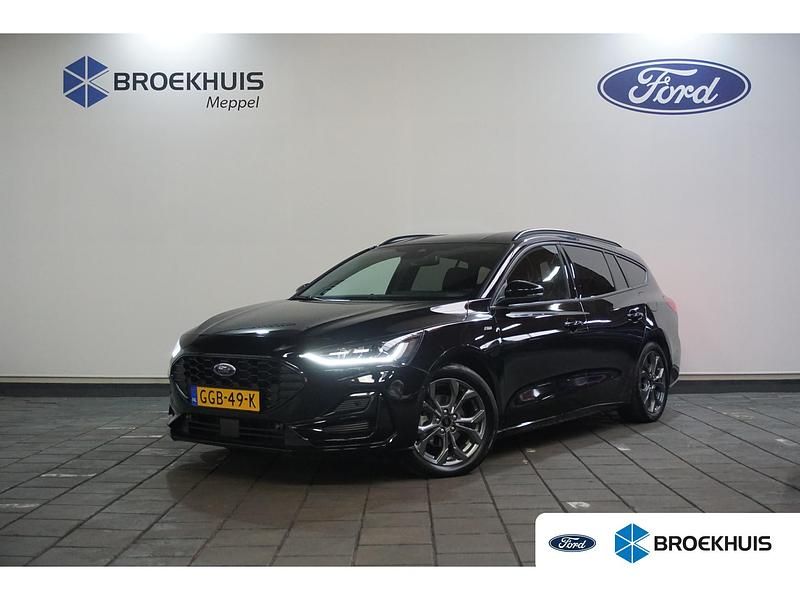 Zwart Gebruikt 2024 Ford Focus ST-Line Stationwagen | € 27.895 (Iets duurder) - Afbeelding 1/4