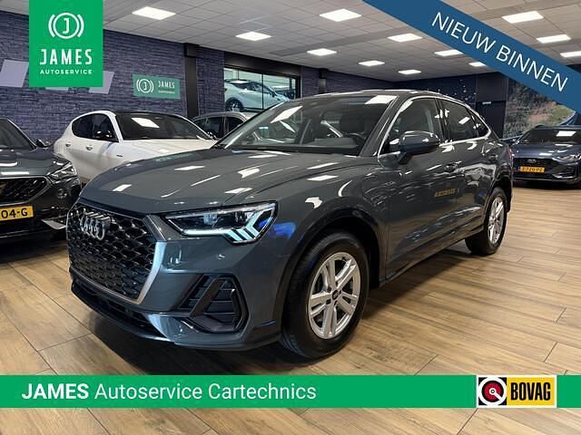 Grijs Gebruikt 2022 Audi Q3 Sportback Basis SUV | € 35.950 (Goede deal) - Afbeelding 1/4