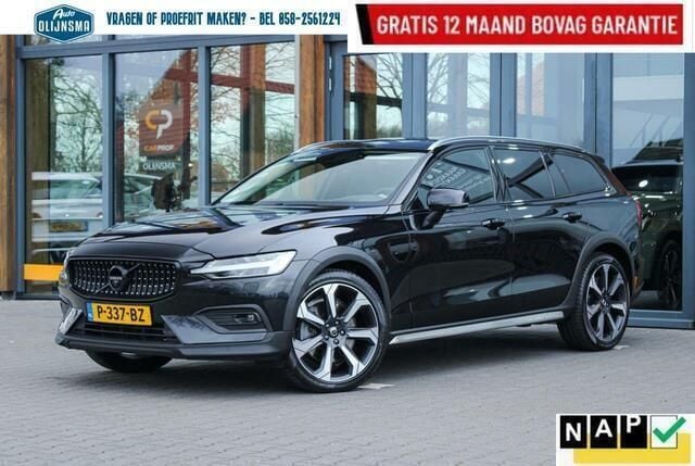 Zwart Gebruikt 2022 Volvo V60 CC Pro Stationwagen | € 42.944 (Eerlijke prijs) - Afbeelding 1/4