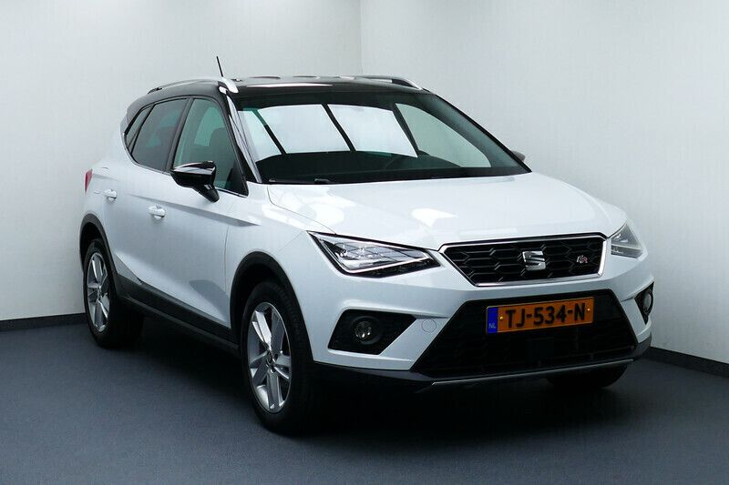 Wit Gebruikt 2018 Seat Arona FR SUV | € 17.444 (Iets duurder) - Afbeelding 1/4