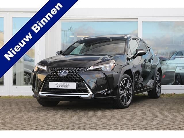 Zwart (metallic) Occasion 2020 Lexus UX 250h Executive Line SUV | € 31.560 (Eerlijke prijs) - Afbeelding 1/4