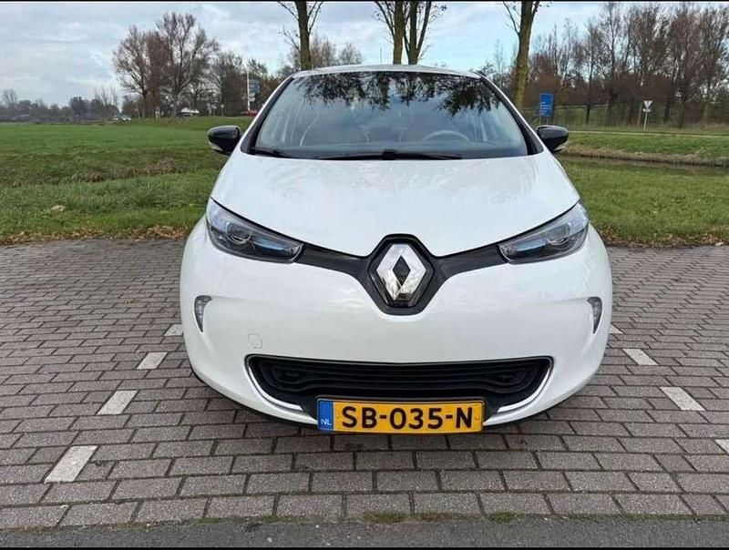 Wit Occasion 2018 Renault Zoe Bose Edition Hatchback | € 6.950 (Super prijs) - Afbeelding 1/4