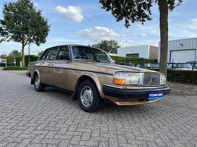 Occasion Volvo 264 148 PK (108 kW) 1982 Bruin Sedan
