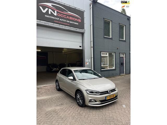 Grijs Gebruikt 2018 VW Polo Highline Hatchback | € 13.950 (Eerlijke prijs) - Afbeelding 1/4