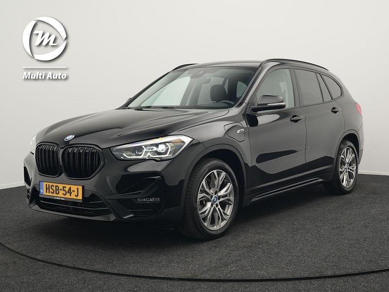 Zwart Gebruikt 2022 BMW X1 SUV | € 27.940 (Eerlijke prijs) - Afbeelding 1/4