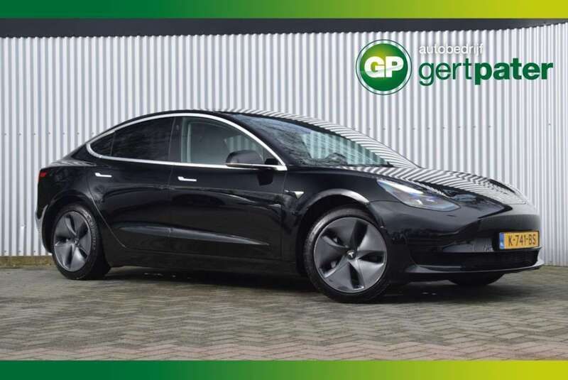 Zwart Gebruikt 2020 Tesla Model 3 Sedan | € 24.250 (Iets duurder) - Afbeelding 1/4