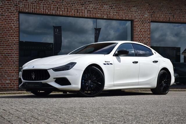 Wit Gebruikt 2022 Maserati Ghibli Coupé | € 56.900 - Afbeelding 1/4