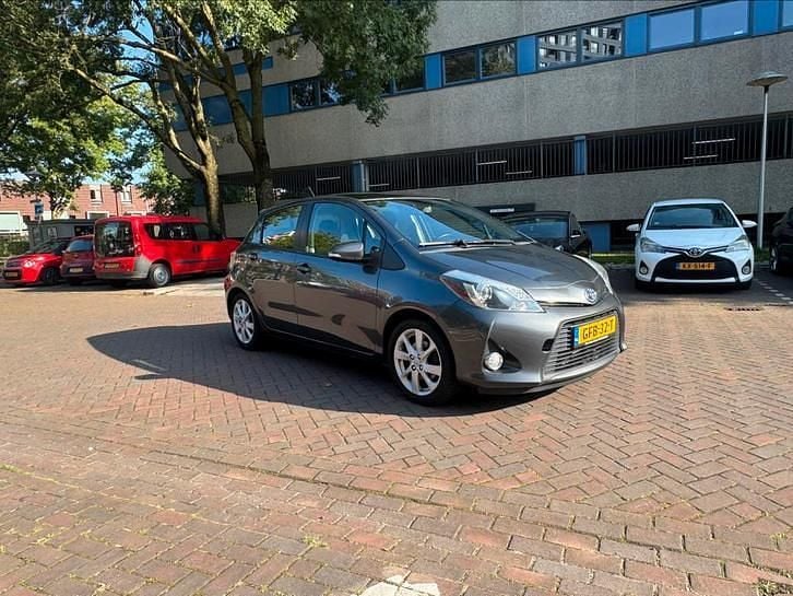 Occasion 2013 Toyota Yaris Hatchback | € 9.999 (Goede deal) - Afbeelding 1/4