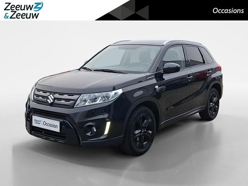 Zwart Occasion 2017 Suzuki Vitara Exclusive SUV | € 14.945 (Eerlijke prijs) - Afbeelding 1/4