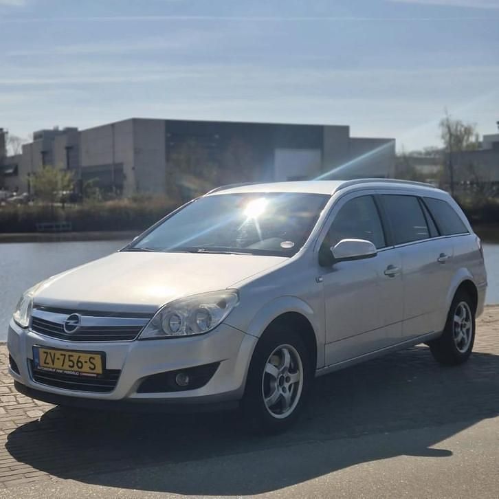 Gebruikt 2009 Opel Astra Stationwagen | € 1.499 (Goede deal) - Afbeelding 1/4