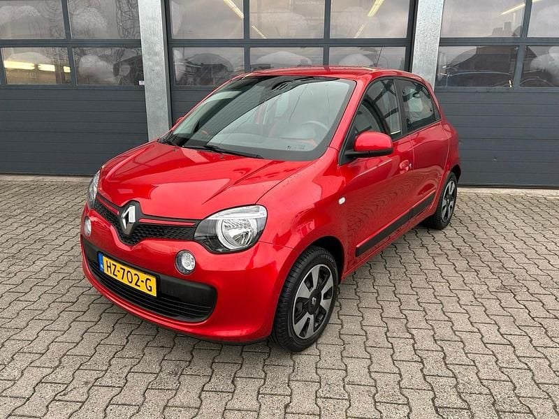 Rood Occasion 2016 Renault Twingo Collection Hatchback | € 7.835 (Eerlijke prijs) - Afbeelding 1/4
