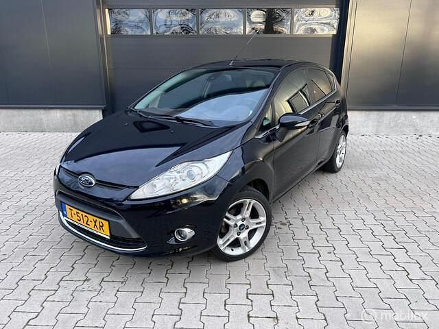 Zwart Occasion 2009 Ford Fiesta Titanium Hatchback | € 5.495 (Eerlijke prijs) - Afbeelding 1/4