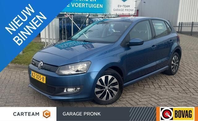 Blauw, metallic lak Gebruikt 2016 VW Polo Hatchback | € 11.999 (Eerlijke prijs) - Afbeelding 1/4