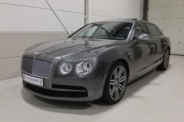 Occasion Bentley Flying Spur Mulliner 509 PK (374 kW) 2015 Grijs, metallic lak Sedan