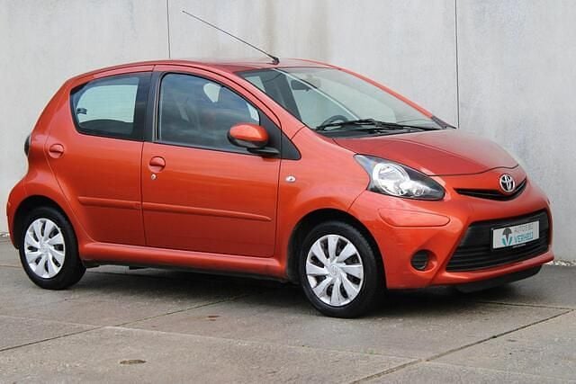 Occasion Toyota Aygo Comfort 68 PK (50 kW) 2012 Oranje Hatchback