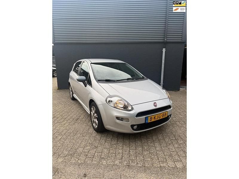 Grijs Gebruikt 2013 Fiat Punto Pop Hatchback | € 5.450 (Eerlijke prijs) - Afbeelding 1/4