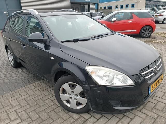 Occasion Kia Ceed 109 PK (80 kW) 2010 Zwart Hatchback