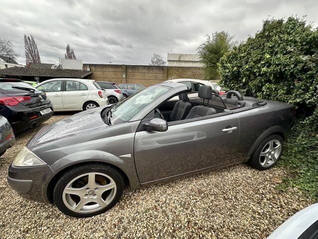 Occasion Renault Mégane Cabriolet Authentique 113 PK (83 kW) 2005 Grijs Cabriolet
