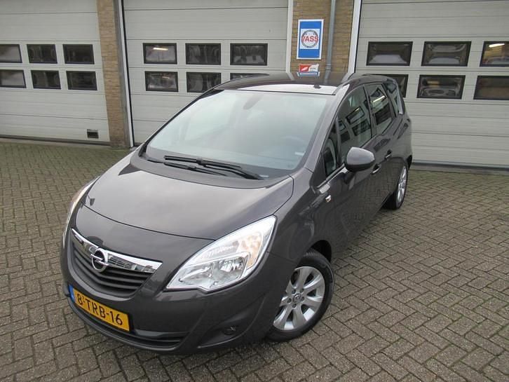 Occasion Opel Meriva 101 PK (74 kW) 2014 Grijs MPV